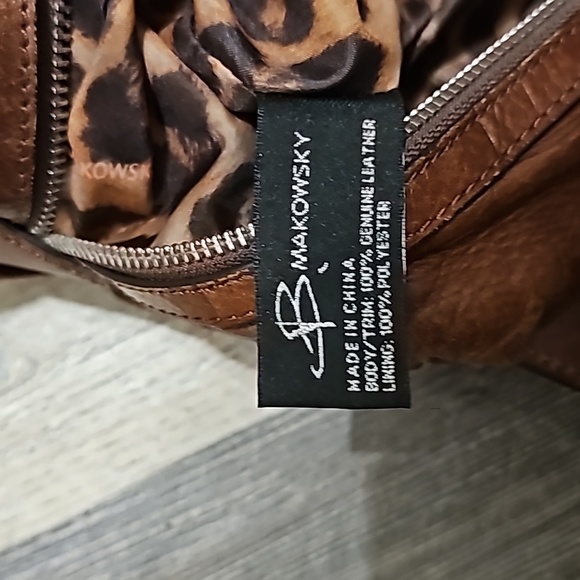 B Makowsky Chestnut Leather Hand Bag - Picture 11 of 13